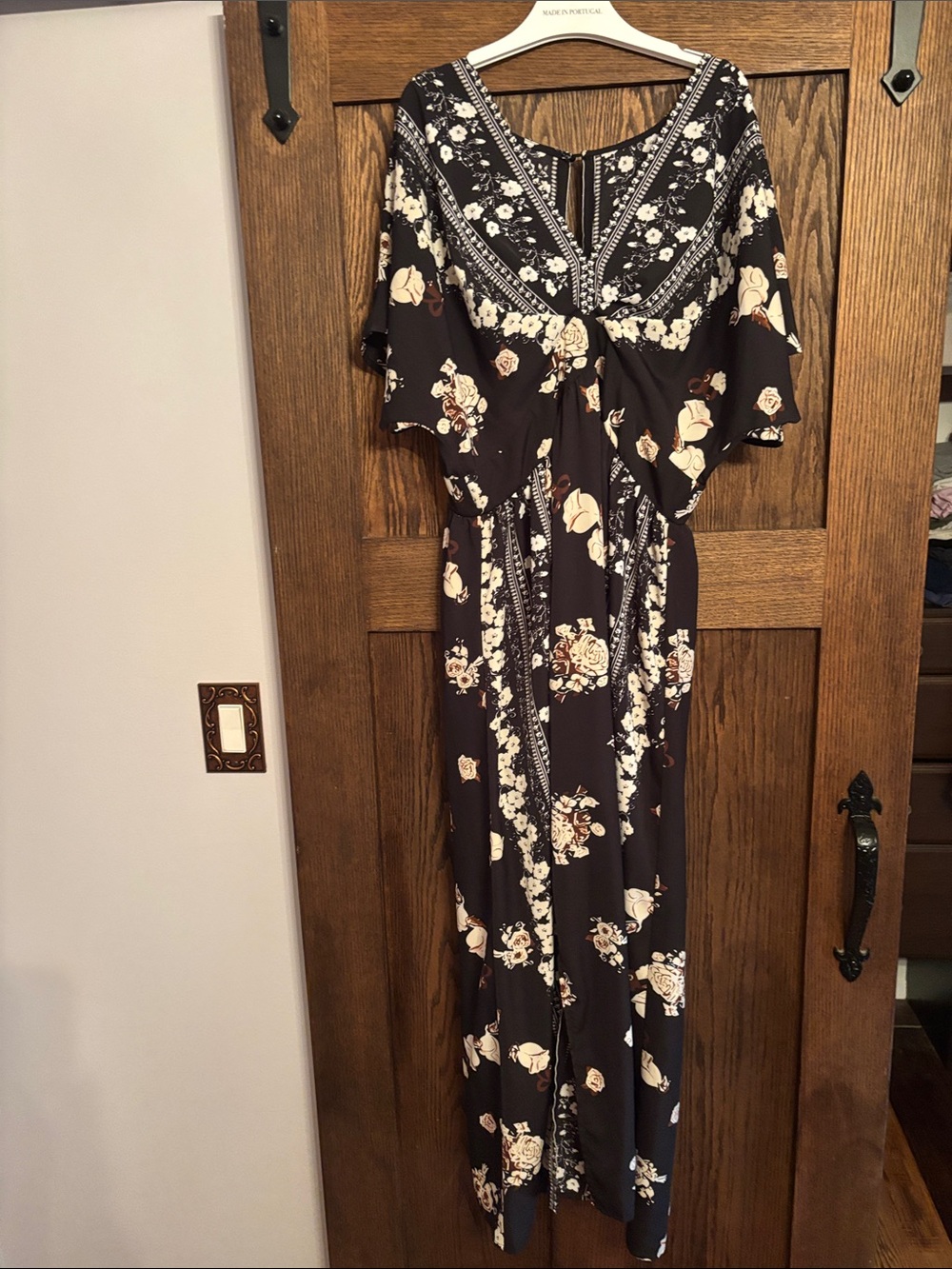 New without tags unbranded soft flowy maxi dress with low slits